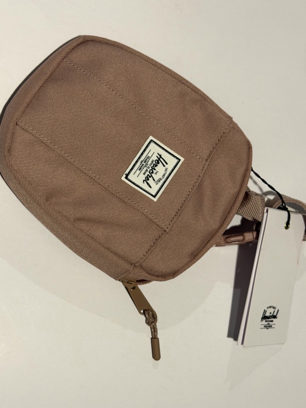 Herschel Supply Company Crossbody Pouch in Taupe Beige